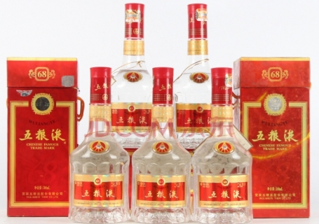 国窖1573和五粮液千元级别白酒哪个更好喝？附近回收行情价格多少钱？