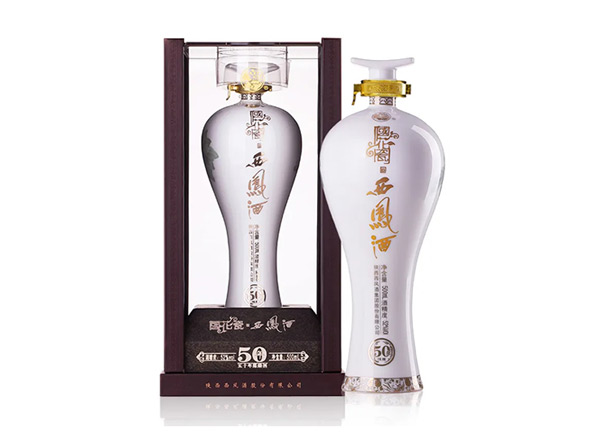 附近求购国花瓷西凤酒50年