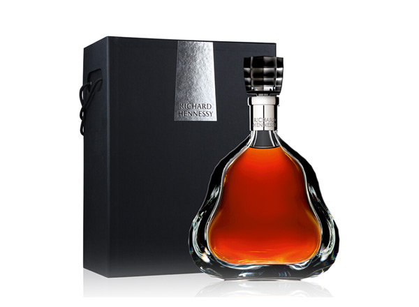 附近收购轩尼诗李察XO回收Hennessy洋酒干邑白兰地700ml