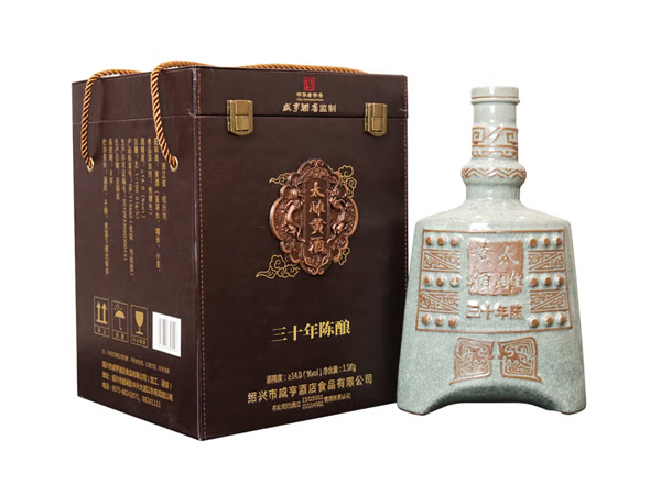附近咸亨酒店太雕黄酒回收太雕三十年陈酿绍兴黄酒1.5kg礼盒装行情价格